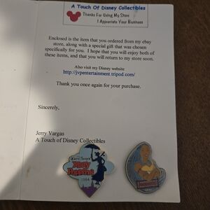 Disney Collectible Pins Set